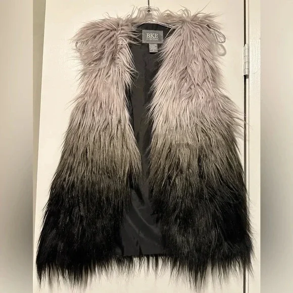 BKE black ombré faux fur vest size M - Picture 1 of 5